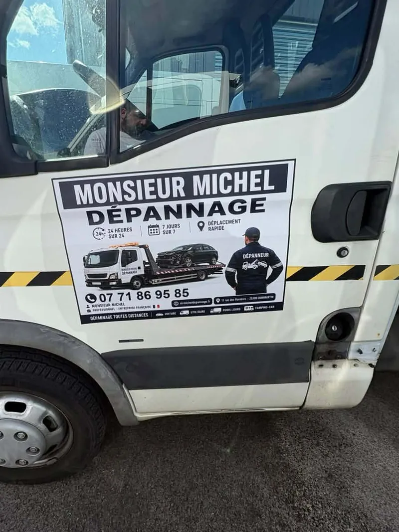 Camion Mr Michel Dépannage, dépannage automobile à Pontarlier et Dijon
