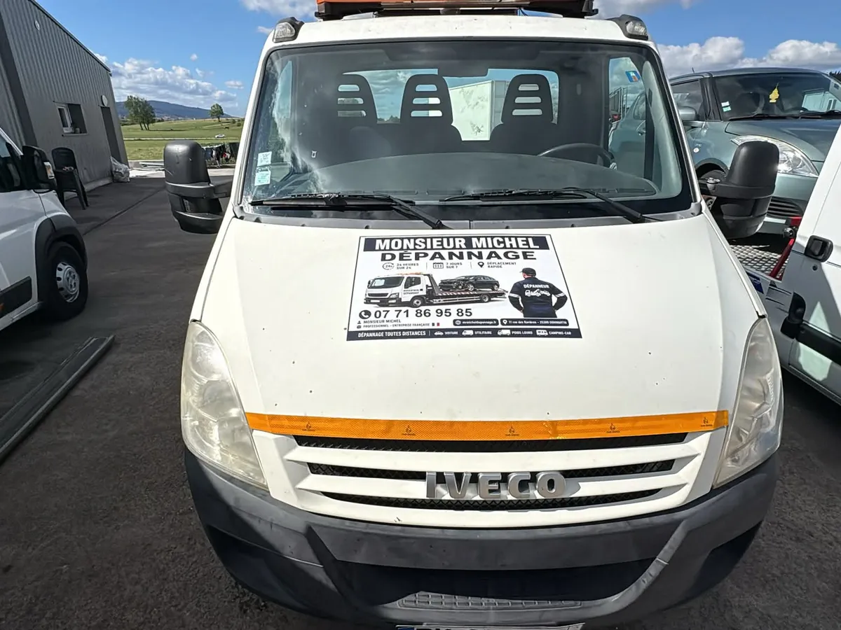 Mr Michel Dépannage vous propose du dépannage automobile 24/24h et 7/7j